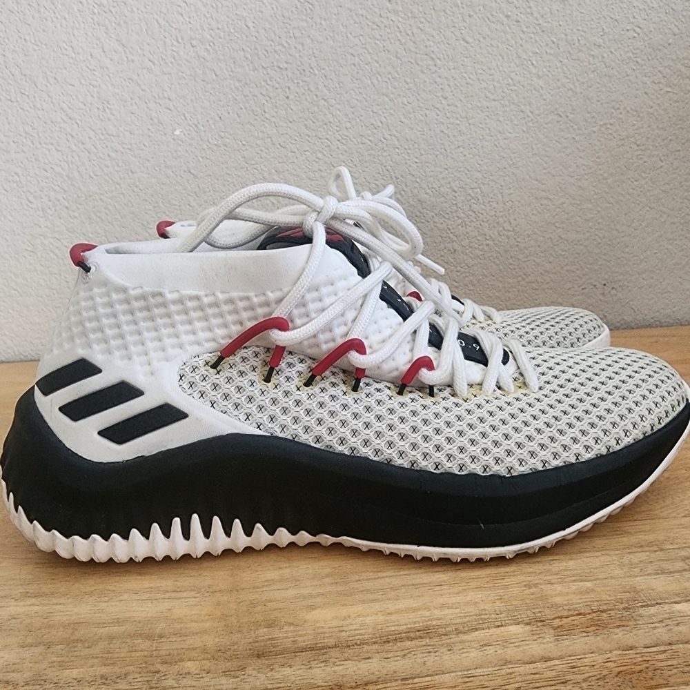 Adidas Mens Dame 4 Basketball Shoes Sneakers Lace Up Low Top White Black Size 7